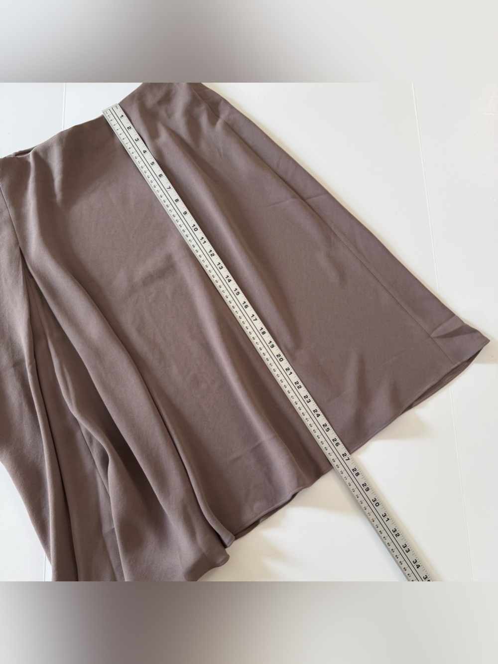 Spanx Skirt Womens XL Taupe Smoke Asymmetric Crepe Midi New - Picture 6 of 6